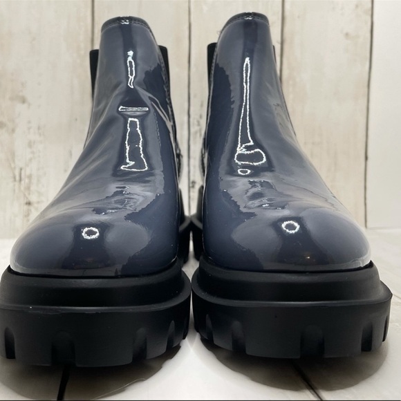 New Agl Maxine Patent Leather Lugged Sole Chelsea Boots in Navy/Midnight Size 6 - Picture 15 of 16